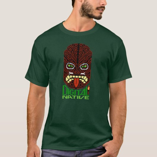 Digital Native 8-bit Pixel Art Tiki Islander Mask T-shirt (Voorkant)