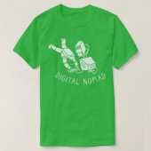 Digitale Nomad Astronaut CPU Computer door Tobe Fo T-shirt (Design voorkant)