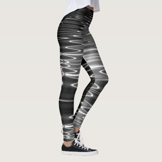 Digitale Wavy Black Water Reflecties van Tron Leggings (Rechts)