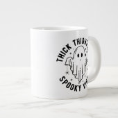 "Dikke dijen en griezelige vibes" Grote Koffiekop (Voorkant rechts)