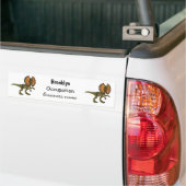 Dilophosaurus cartoon illustratie bumpersticker (Op Truck)