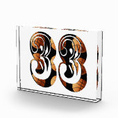 Dimensionale Oranje zwarte basketbal nummer 33, Fotoblokken (Rechts)