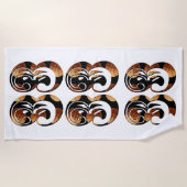 Dimensionale Oranje zwarte basketbal nummer 33, Strandlaken (Voorkant)