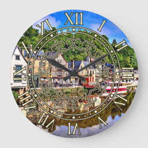 Dinan, Cotes-d'Armor, Bretagne. Frankrijk. Grote k Klok