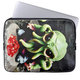 Diner met Cthulhu Laptop Sleeve