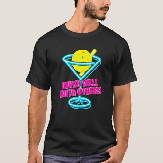 Dinkt goed met andere Mannen van Pickleball Player T-shirt (Voorkant)