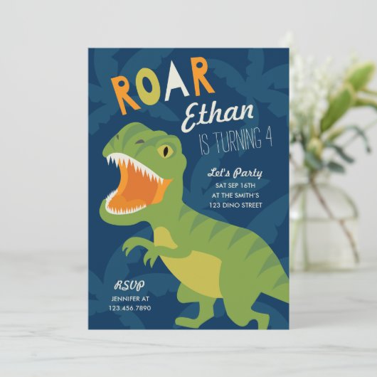Dino Birthday Party Invite Kaart (Staand voorkant)