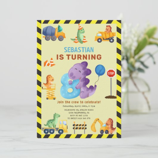 Dino Crew 8e Verjaardag Bouw Dinosaurus Kaart (Staand voorkant)