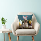 Dino Easter Surprise – Schattigee T-Rex in een Eas Kussen (Stoel)