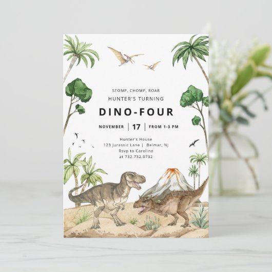 Dino-Four Dinosaur Verjaardag Uitnodiging (Staand voorkant)