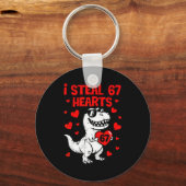Dino Holding Heart I Steal 67 Hearts Funny Six Sev Sleutelhanger (Voorkant)