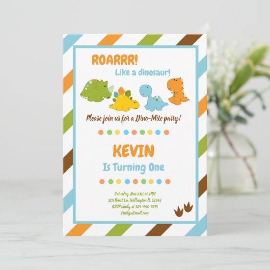 Dino-Mite Dinosaur Birthday Uitnodiging (Staand voorkant)