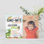 Dino-Mite foto Dinosaurus Verjaardag uitnodiging (Staand voorkant)