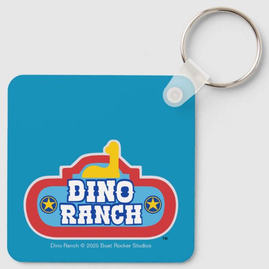 Dino Ranch | De ranchers rijden! Sleutelhanger (Achterkant)