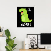 Dino-sour Grappige Dinosaurus Pun Donker BG Poster (Thuiskantoor)