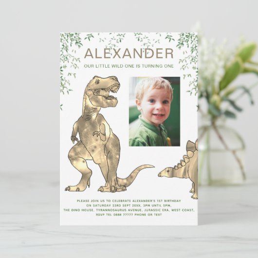 Dinosaur 1st Birthday Party Photo Invitation Kaart (Staand voorkant)