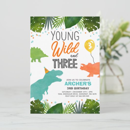 Dinosaur Birthday Noite Wild en Drie Dino Party Kaart (Staand voorkant)