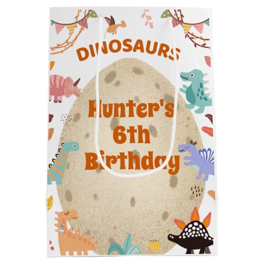 Dinosaur Birthday Party with Giant Dino Egg Medium Cadeauzakje (Achterkant)
