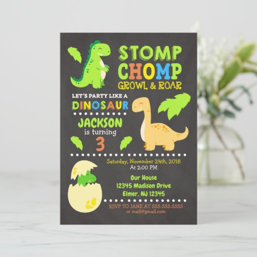 Dinosaur Birthday Uitnodiging voor een jongen (Staand voorkant)