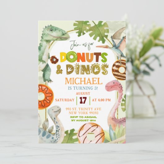 Dinosaur Boy Donuts en Dinos Verjaardagsfeest Kaart (Staand voorkant)