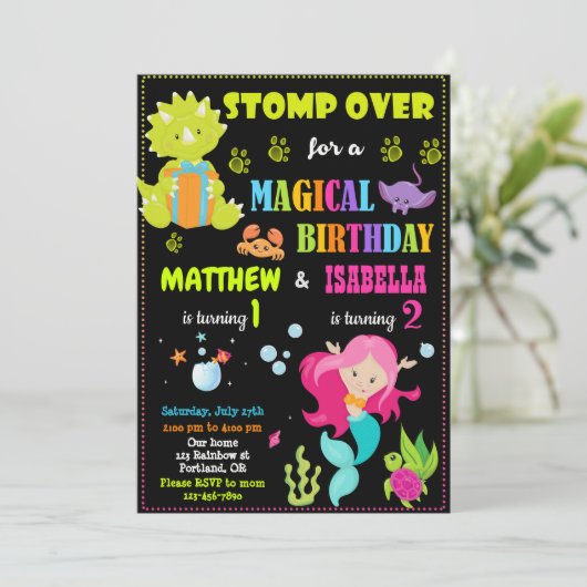 Dinosaur en Mermaid verjaardagsuitnodiging Twee th Kaart (Staand voorkant)