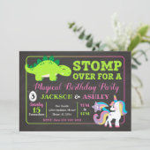Dinosaur en Unicorn Joint Birthday Invitation Kaart (Staand voorkant)