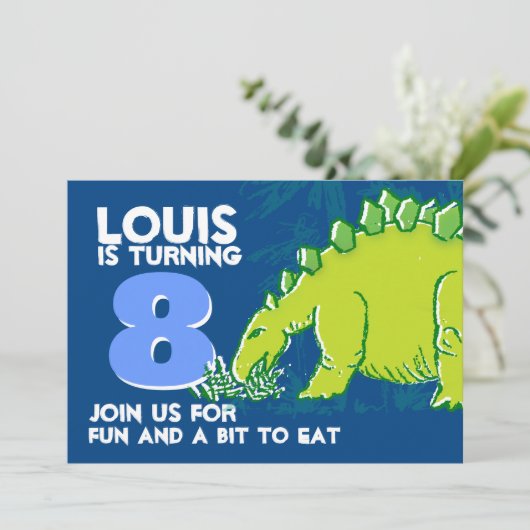Dinosaur-jarig jongetje 8e blauwe groene uitnodigi kaart (Staand voorkant)