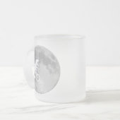 Dinosaur op een bike in Sky met maan Matglas Koffiemok (Voorkant links)