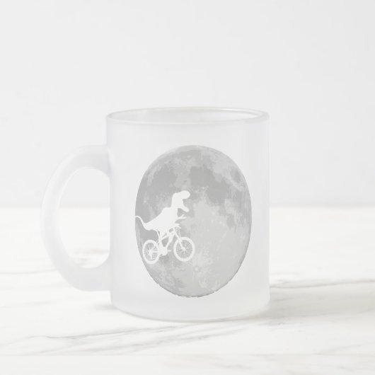 Dinosaur op een bike in Sky met maan Matglas Koffiemok (Links)