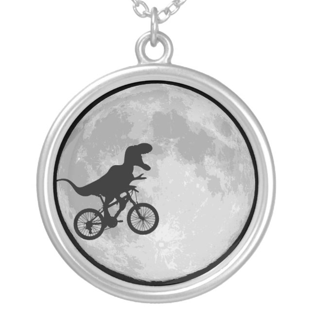 Dinosaur op een fietsmaan zilver vergulden ketting (Voorkant)
