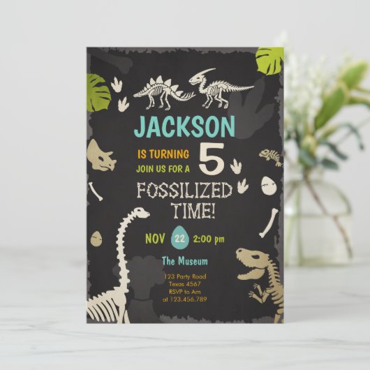 Dinosaur Party Boy Fossil Dino Graaf Verjaardag Kaart (Staand voorkant)