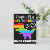 Dinosaur Poppin My Way Through Kindergarten Briefkaart (Staand voorkant)