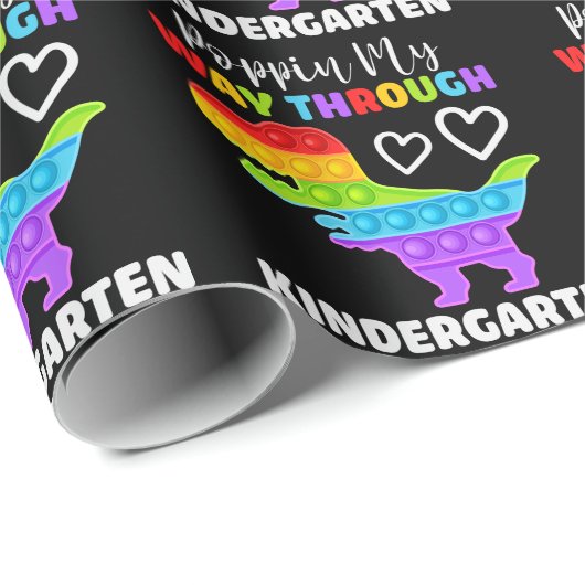 Dinosaur Poppin My Way Through Kindergarten Cadeaupapier (Rol Hoek)