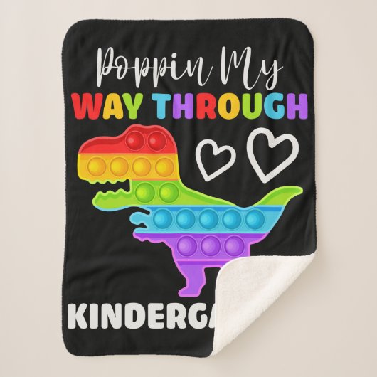 Dinosaur Poppin My Way Through Kindergarten Sherpa Deken (Voorkant)