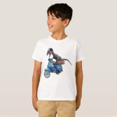 Dinosaur Raptor op een scooter T-shirt (Voorkant volledig)