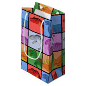 Dinosaur Squares Klein Cadeauzakje (Voorkant Gekanteld)