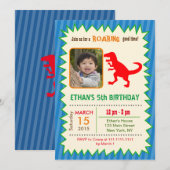Dinosaur T REX  Foto Verjaardagsuitnodigingen Kaart (Voorkant / Achterkant)