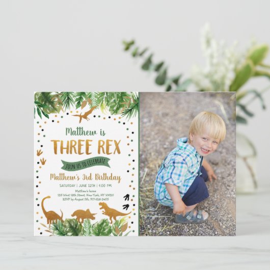 Dinosaur Three Rex Greenery Birthday Kaart (Staand voorkant)