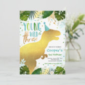 Dinosaur Young Wild en 3 Dinosaurus Verjaardagen Kaart (Staand voorkant)