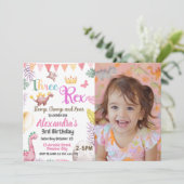 Dinosaurus 3e verjaardag drie rex foto meisje kaart (Staand voorkant)