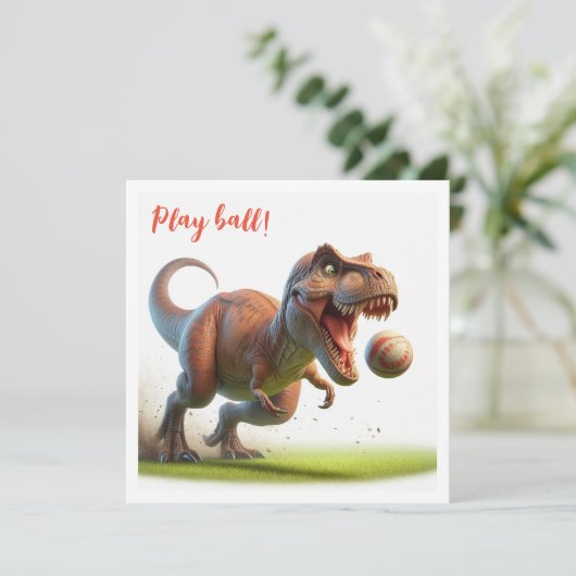 Dinosaurus die bal spelen, t-rex verjaardagsuitnod kaart (Staand voorkant)