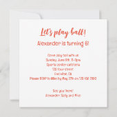 Dinosaurus die bal spelen, t-rex verjaardagsuitnod kaart (Achterkant)