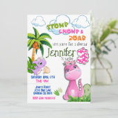 Dinosaurus die drie verjaardagsuitnodiging wordt kaart (Staand voorkant)