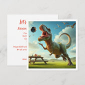 Dinosaurus die voetbal spelen, t-rex verjaardagsui kaart (Voorkant / Achterkant)