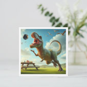 Dinosaurus die voetbal spelen, t-rex verjaardagsui kaart (Staand voorkant)