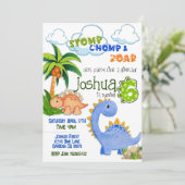 Dinosaurus die zes verjaardagsuitnodiging wordt kaart (Staand voorkant)