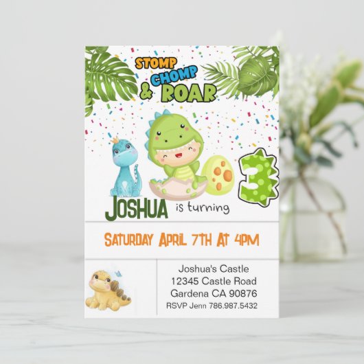 Dinosaurus draaien 3 verjaardag uitnodiging (Staand voorkant)