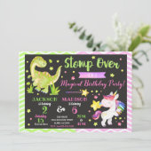 Dinosaurus en eenhoorn gezamenlijke verjaardagsuit kaart (Staand voorkant)