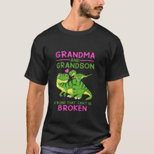 Dinosaurus oma en kleinzoon een band die niet kan  t-shirt