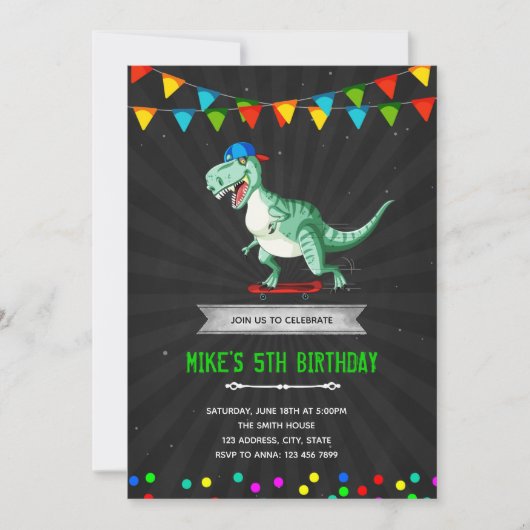 Dinosaurus skateboard verjaardagsfeestje kaart (Voorkant)